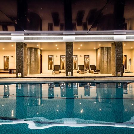 Holiday Inn London Kensington High St. By Ihg Esterno foto
