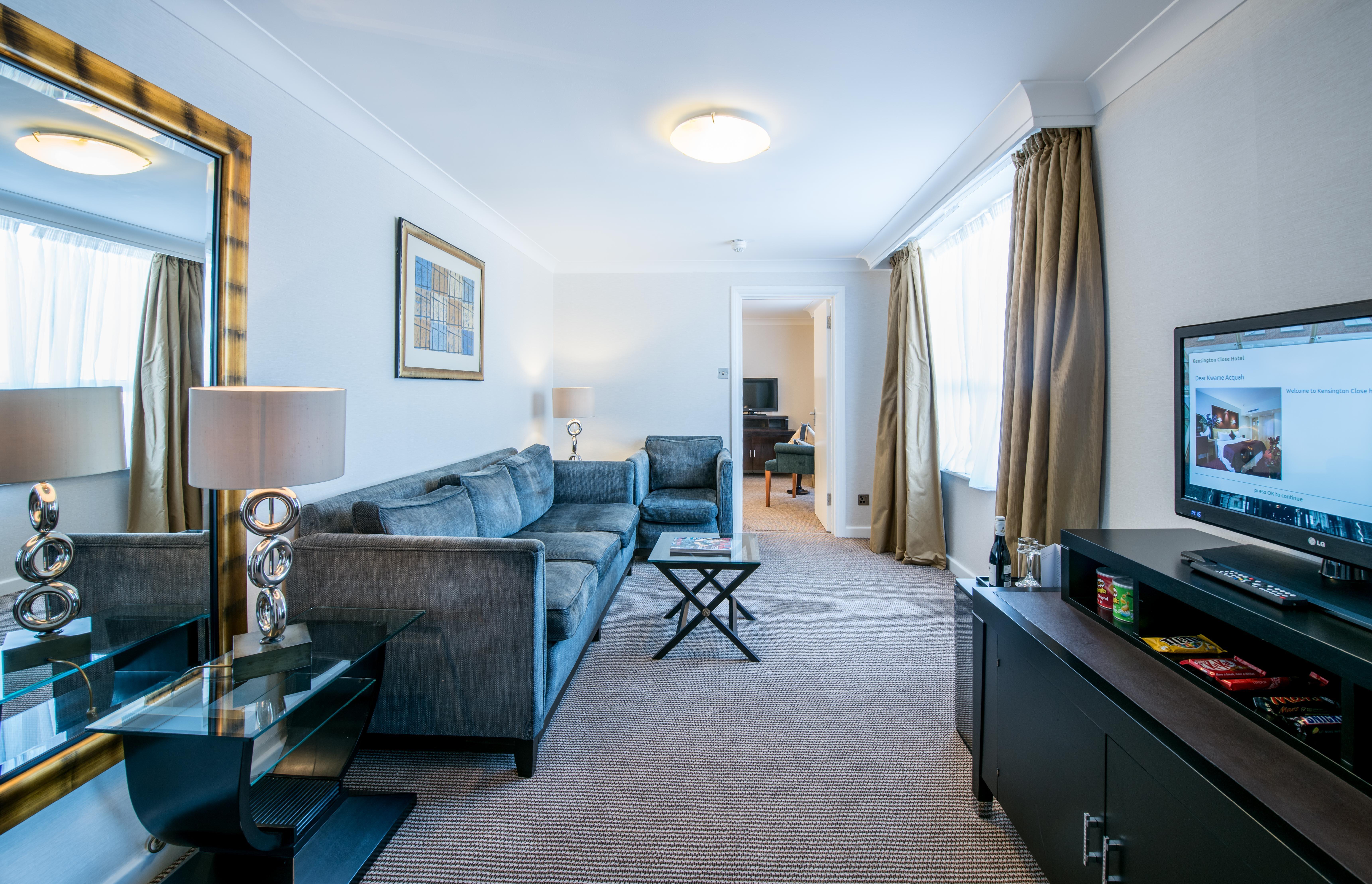 Holiday Inn London Kensington High St. By Ihg Esterno foto